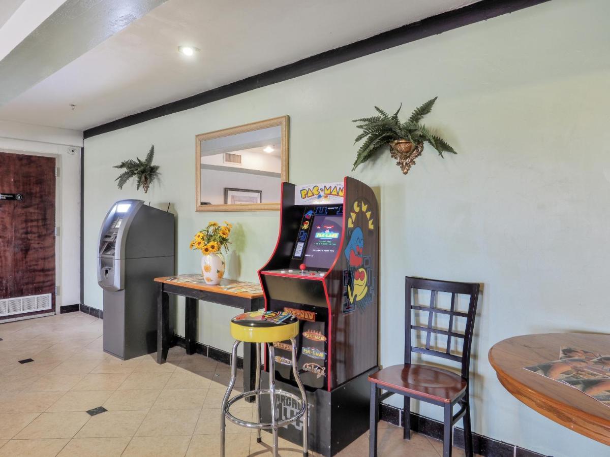 Lonestar Inn & Suites, Erick Ok Hwy 40 By Oyo Zewnętrze zdjęcie