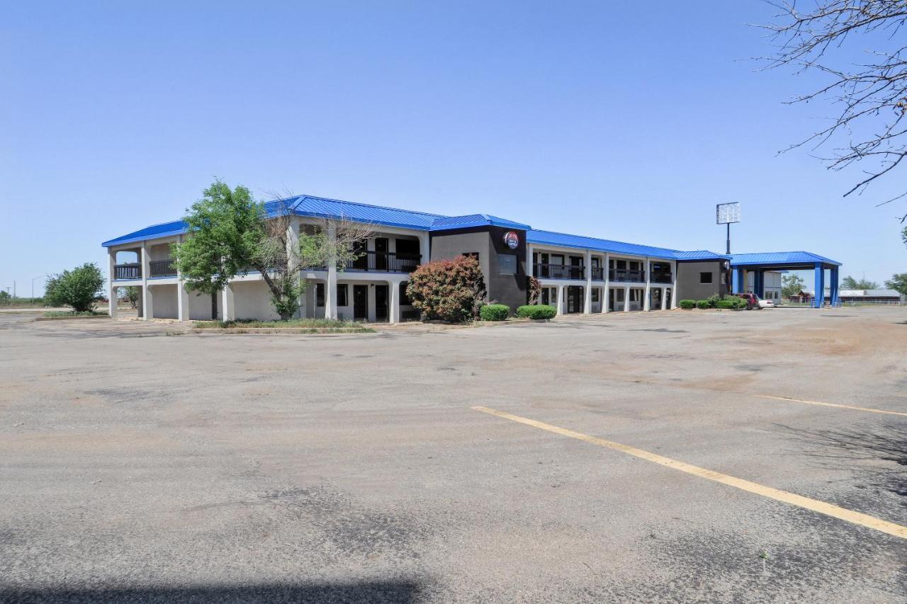 Lonestar Inn & Suites, Erick Ok Hwy 40 By Oyo Zewnętrze zdjęcie